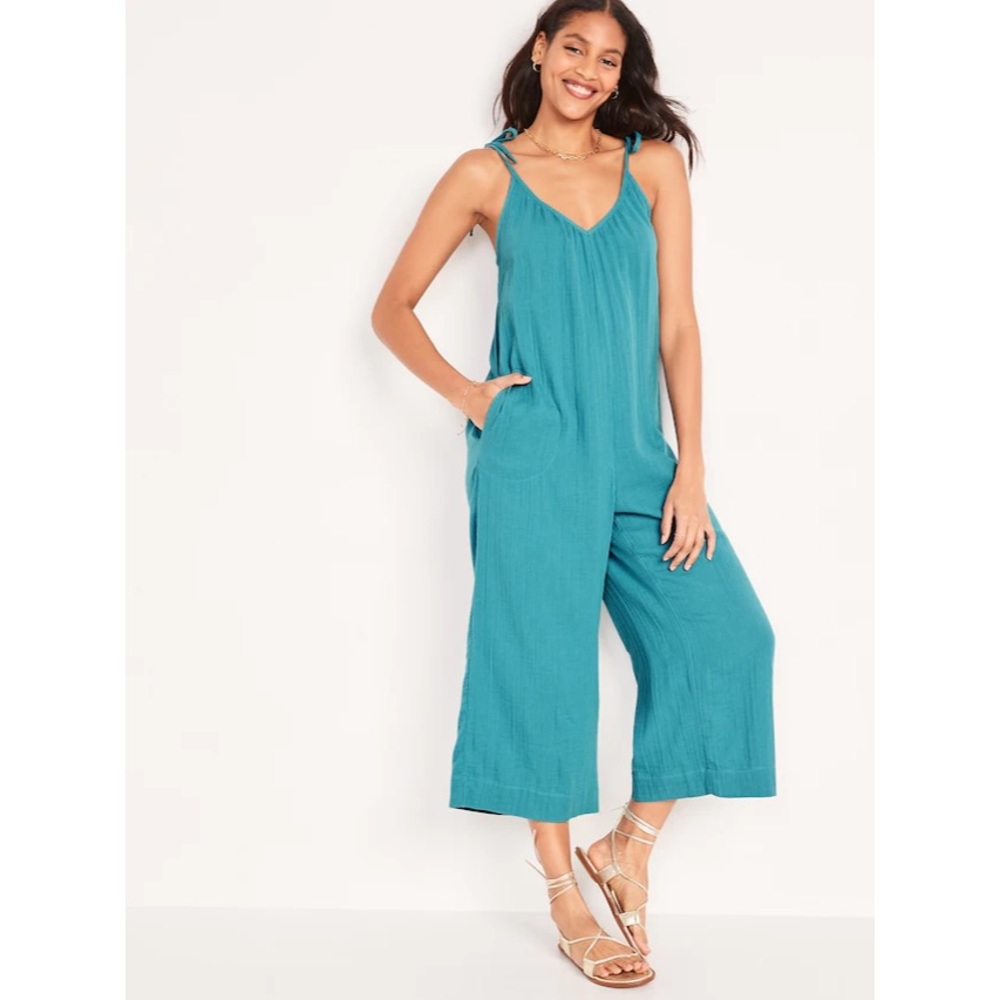 Old Navy Tie-Shoulder Cropped Crinkled Jumpsuit - L